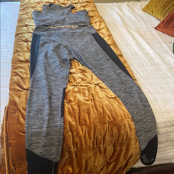 Express Core performance grey 2 piece set - Picture 2 of 11